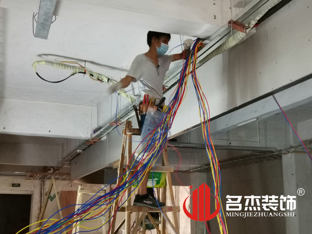 辦公區(qū)域裝修設計